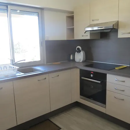 2p Climatise Avec Parking, Piscine, Proche Plages Et Commerces A - Fr-1-780-63 Apartment *