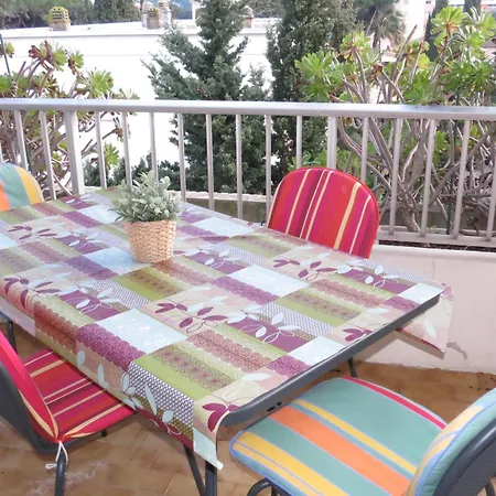 Apartment 2p Climatise Avec Parking, Piscine, Proche Plages Et Commerces A - Fr-1-780-63 *