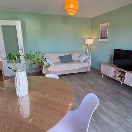2p Climatisé Avec Parking, Piscine, Proche Plages Et Commerces à - Fr-1-780-63 Apartamento